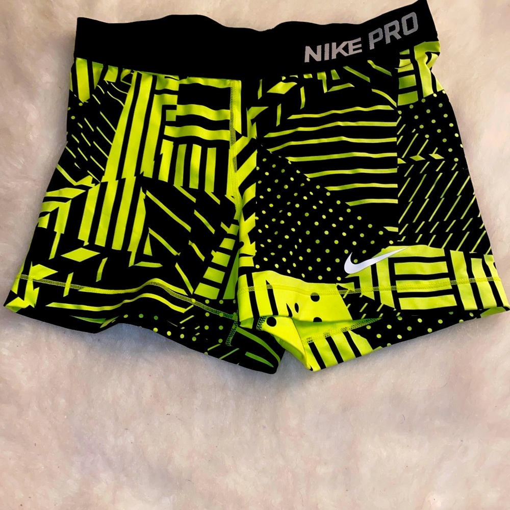 Nike short